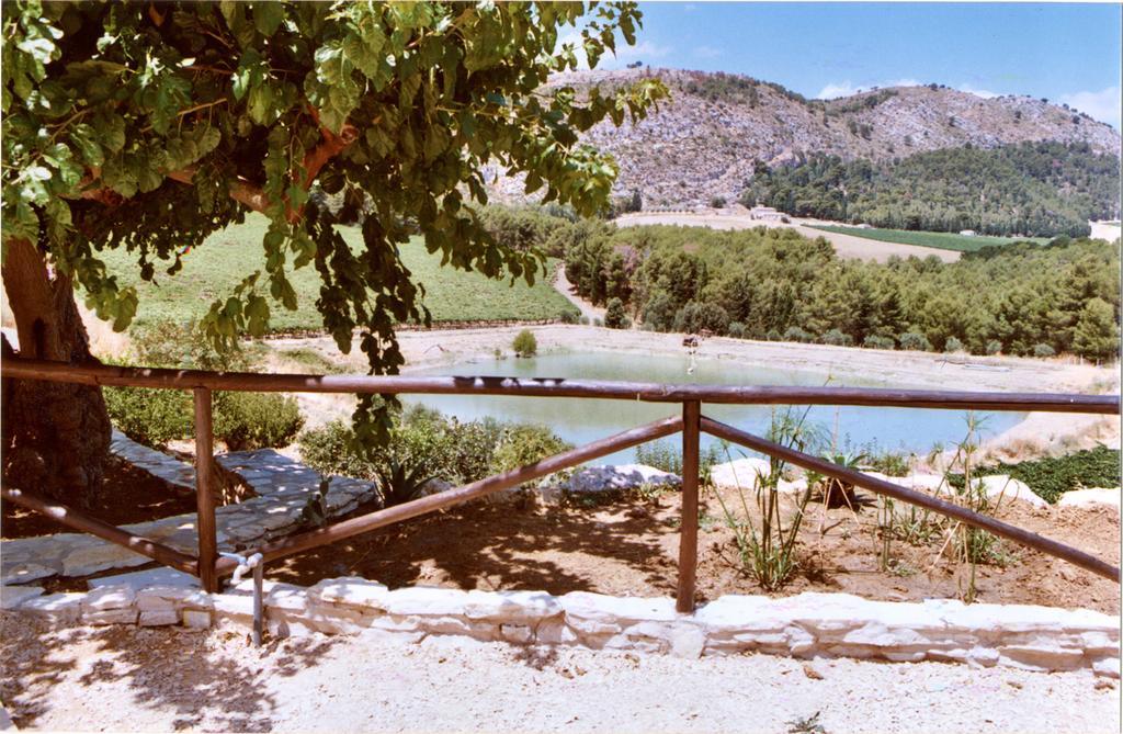 Tenute Pispisa Segesta Alloggio per agriturismo Calatafimi
