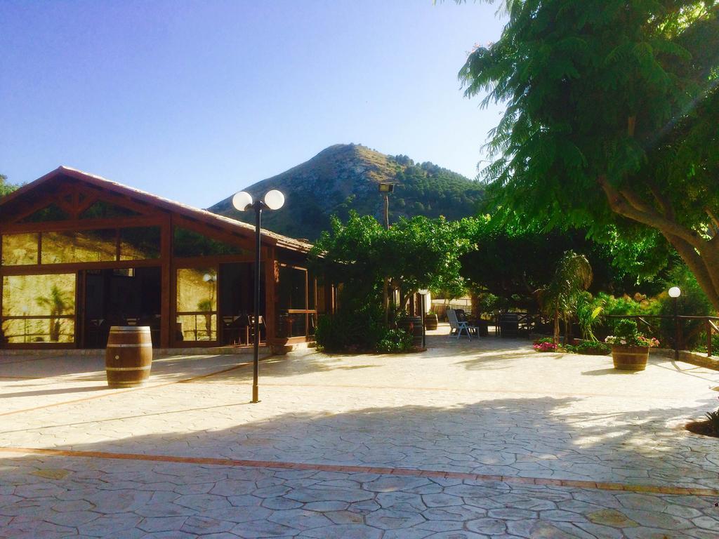 Tenute Pispisa Segesta Alloggio per agriturismo Calatafimi